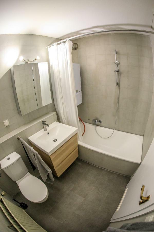 Studio Apartment - Terrace, Private Parking Place فورتسبورغ المظهر الخارجي الصورة
